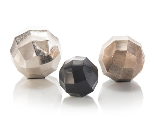 Picture of SET OF THREE GRID CHISEL ROUND BALLS