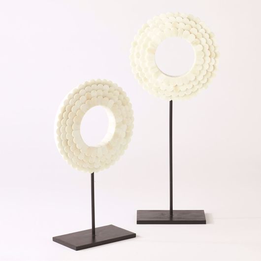 Picture of FOUR LAYER BONE SCALLOPED MOUNTED RINGS-WHITE